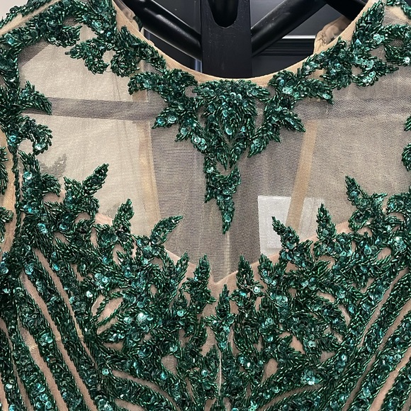 Green formal dress - Picture 5 of 5